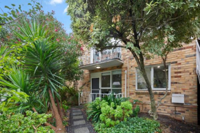Complete Host Cromwell Rd Apartments